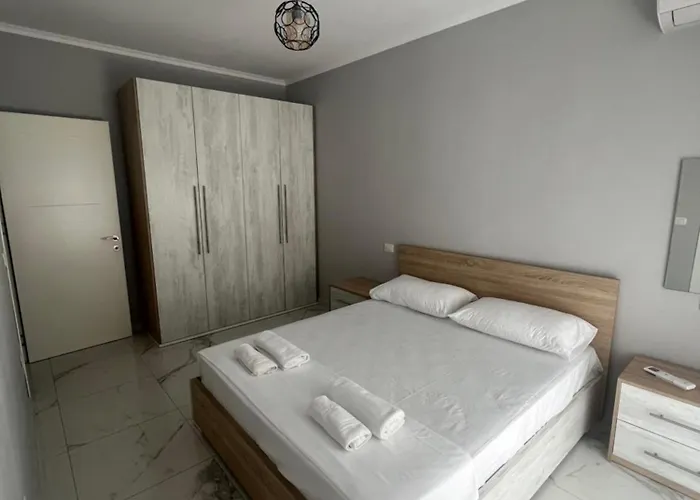 Meri's In Center Lejlighed *