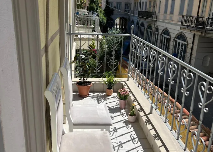 Meri's In Center Apartment