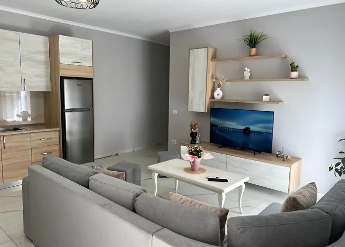 Meri's In Center * Shkodra